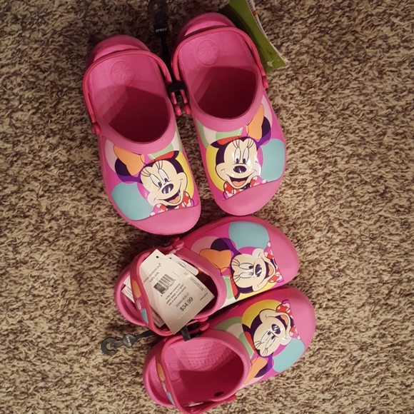 minnie mouse clogs